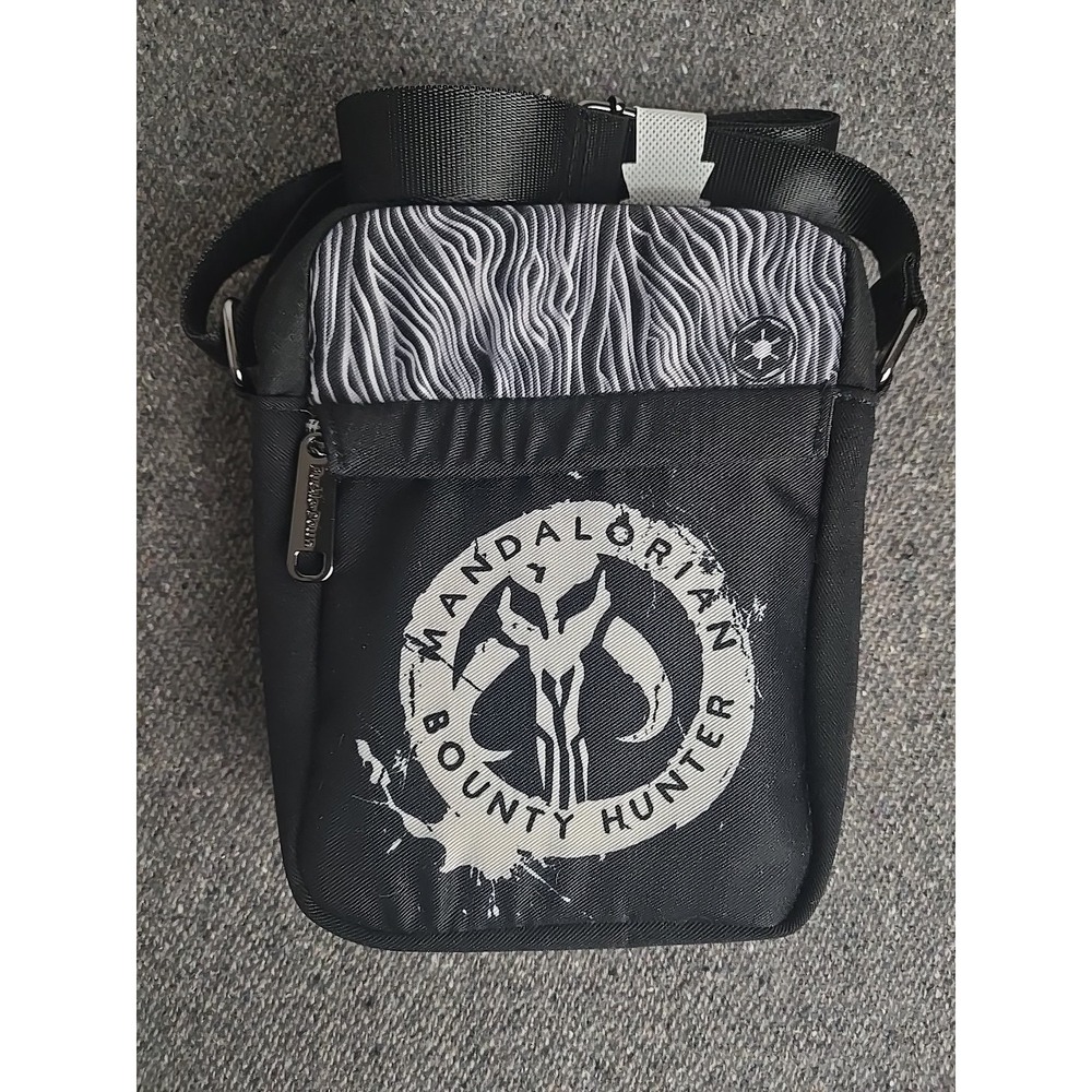 Star wars Mandalorian Buckle Down Crossbody Bag Black W/Strap NWT Mudhorn Clan